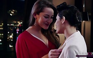 Dani Daniels in Elegant Lesbians